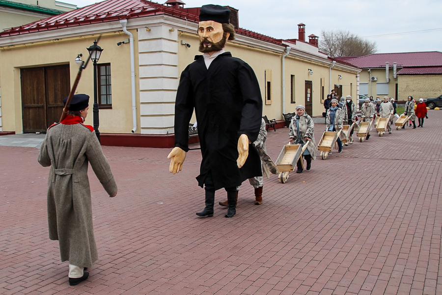 Спектакли в Омской крепости